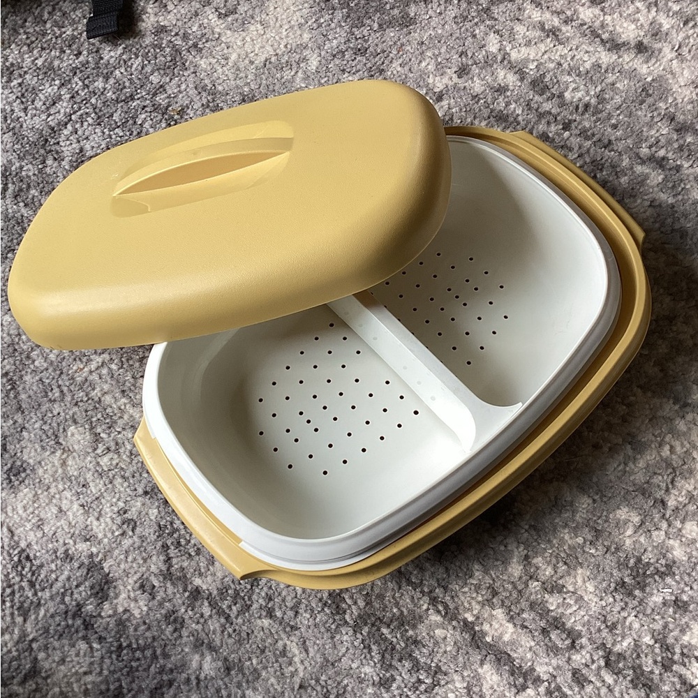 Vintage Tupperware 4 Pc. Microwave Veg. Steamer 6 Cup Harvest Gold #1273